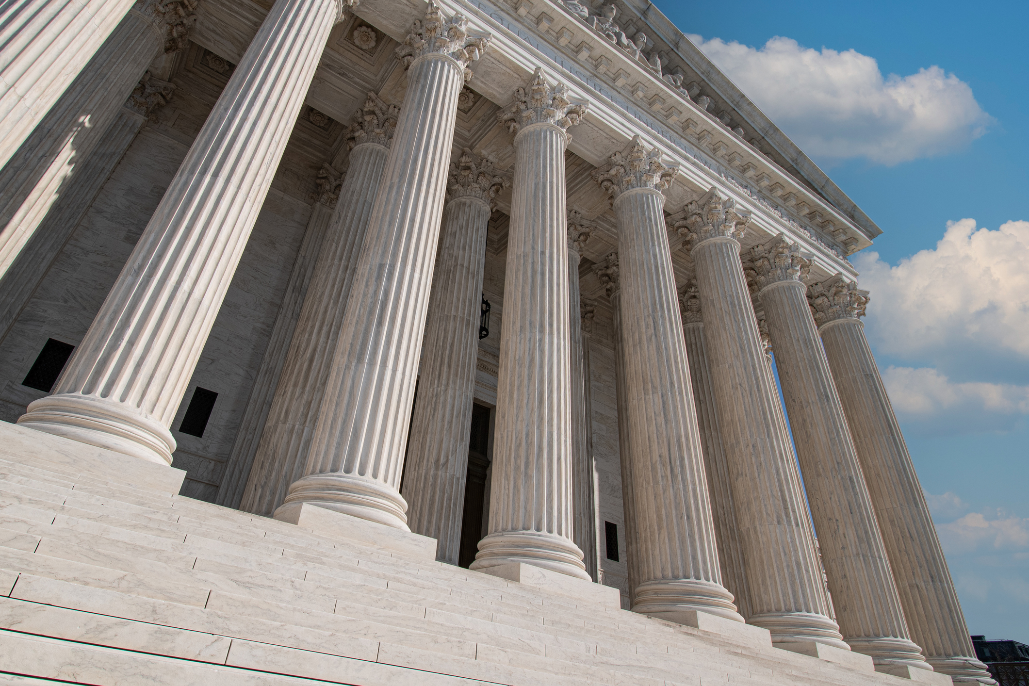 Growth Energy submitted briefs urging the 10th and 11th Circuit Courts of Appeals to reject refinery SRE challenges.